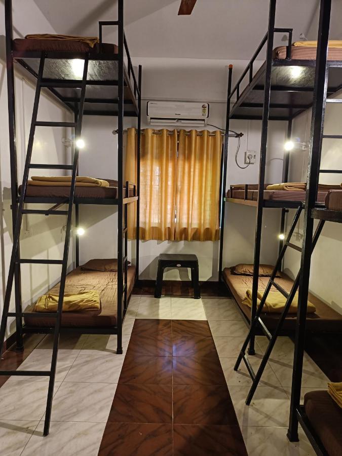 Bunknbrew Hostel Palolem Bilik gambar